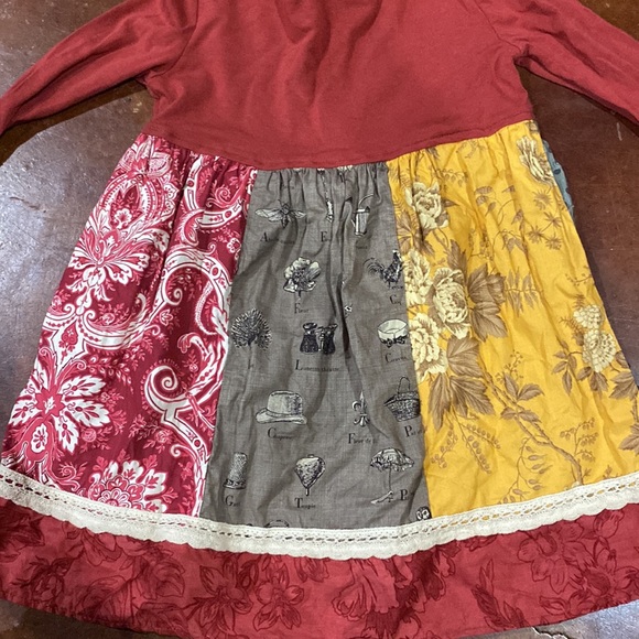 3piece persnickety set. Size 4. Lightly worn. - Picture 7 of 7